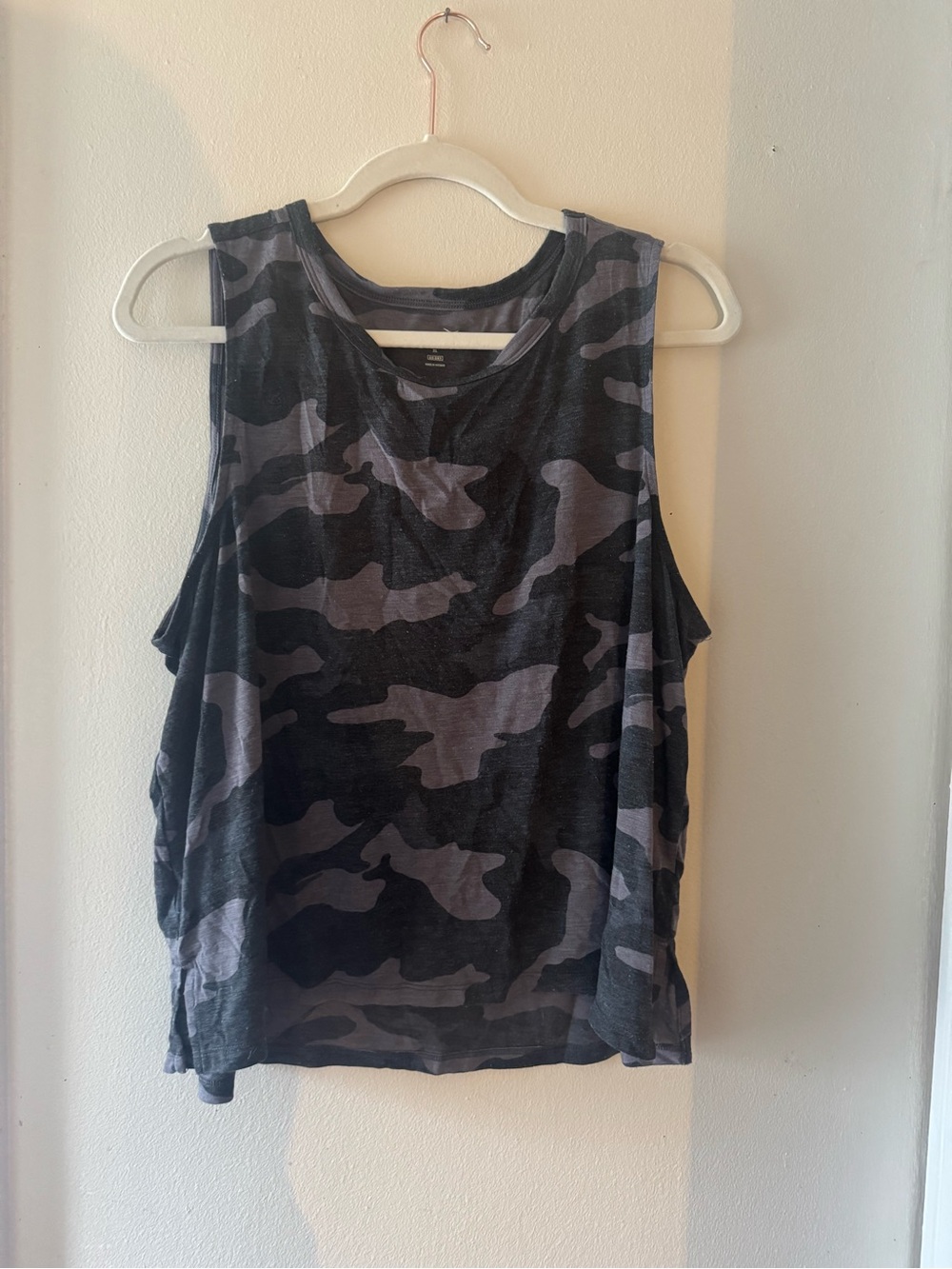 Old Navy Black & Gray Camo Sleeveless Tank